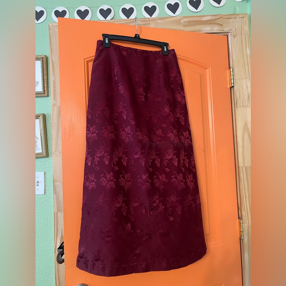 Violet Red Satin Floral Skirt, Size Small